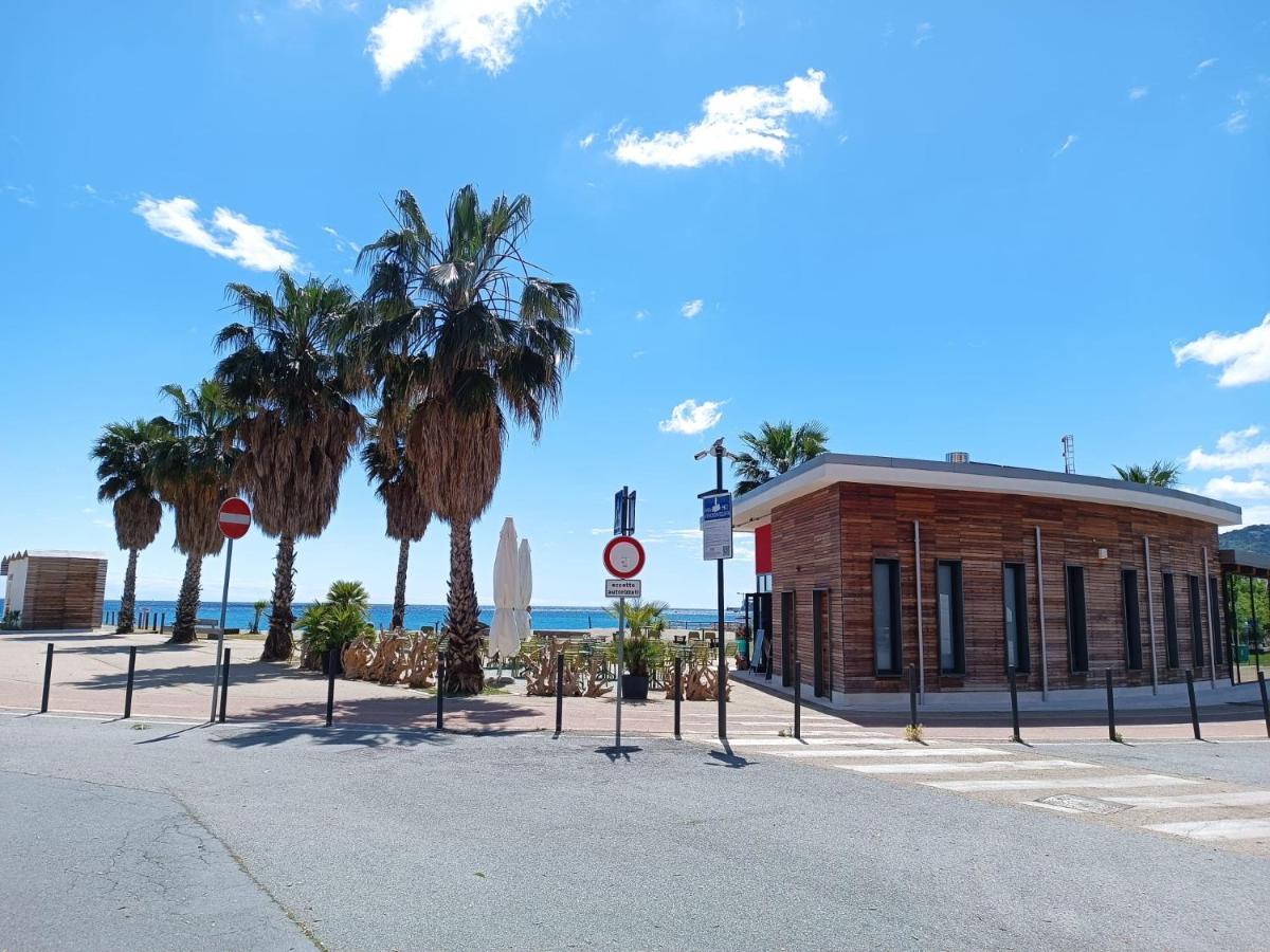 Lamberti Beach Apartment - 150 M From The Sea - Just Renewed - Wifi Savona Exterior foto