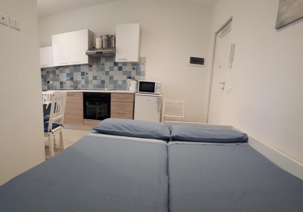 Lamberti Beach Apartment - 150 M From The Sea - Just Renewed - Wifi Savona Exterior foto